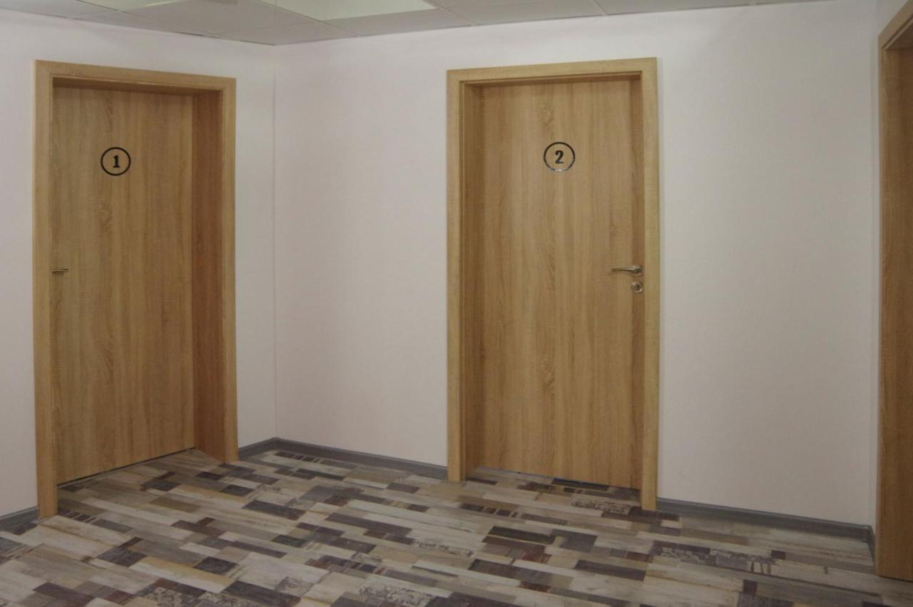 Стаи За Гости "Централ" Фамилни Стаи & Апартаменти Gabrowo Exterior foto